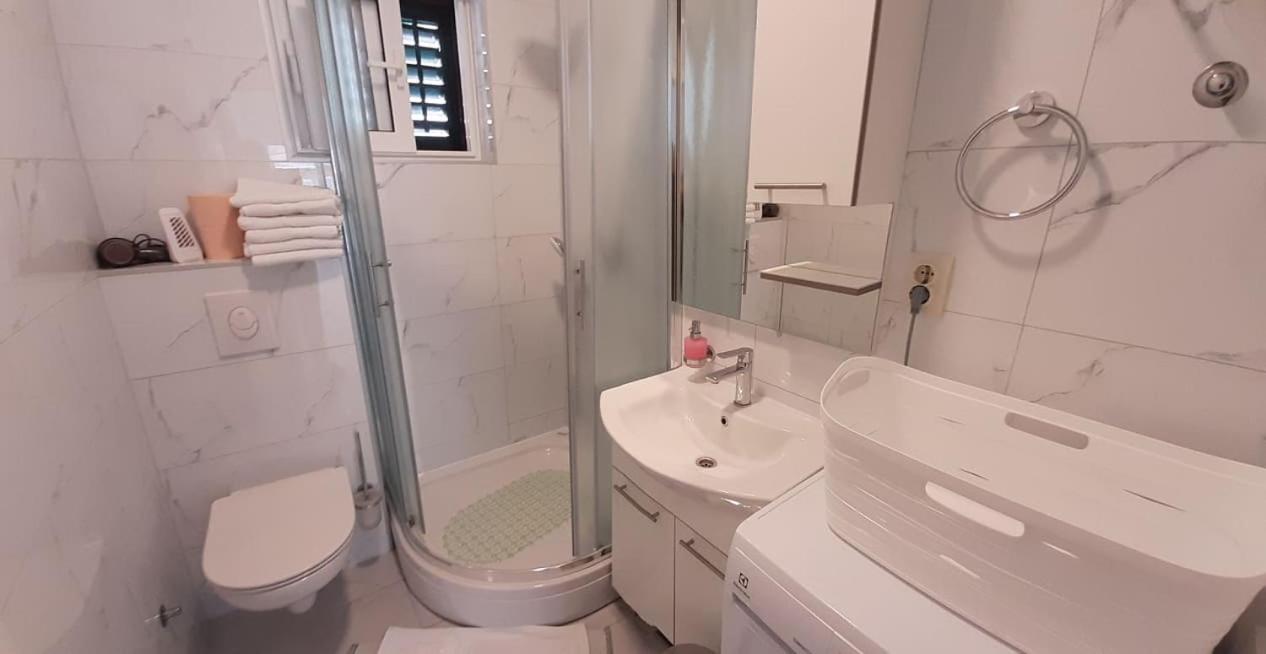 Apartments Villa Ravlic ماكارسكا المظهر الخارجي الصورة